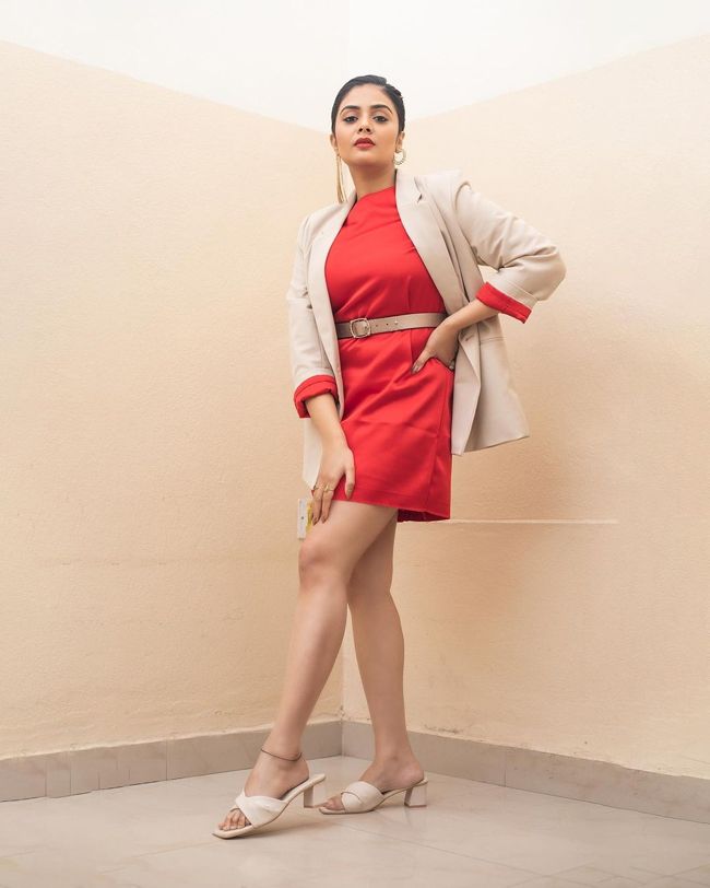 Staggering Looks Of Sreemukhi